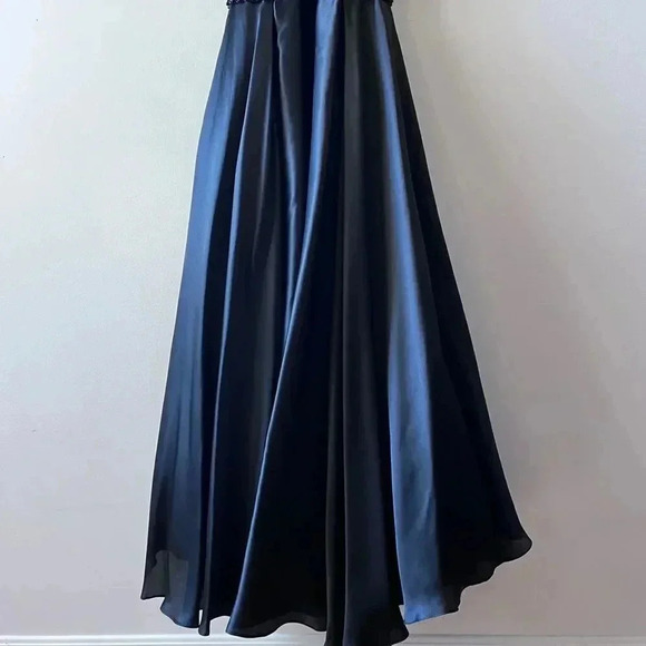Vintage Victoria Black Silk Beaded Sequin Ball Gown Evening Dress Size 10 - Picture 6 of 15